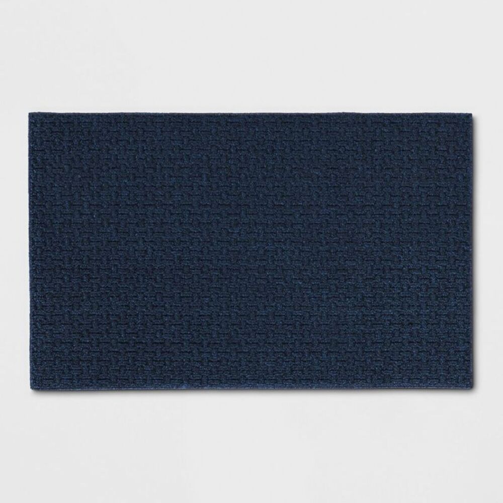 2'6"x3'10" Washable Solid Tufted Indoor Low-Pile Accent Rug - Blue